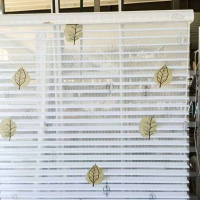 销售百叶窗帘色泽光润垂直百叶窗帘