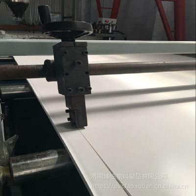 白色 发泡PVC板材 5mm高密度广告雕刻雪弗板PVC板价格