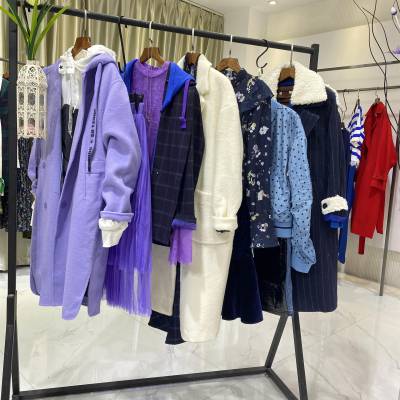 雪羽轩羽绒服 女装折扣库存尾货走份批发 专柜新款撤柜一手货源
