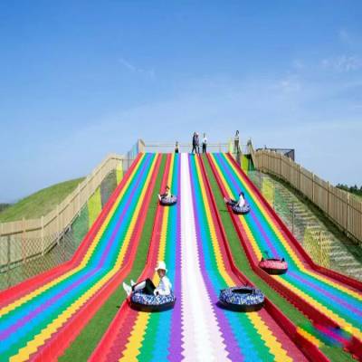 供应大型仿真四季旱雪亲子七彩滑道 景区文旅项目