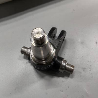 叉车配件转向节合力118吨斗山152t电动叉车后桥左右羊角轴