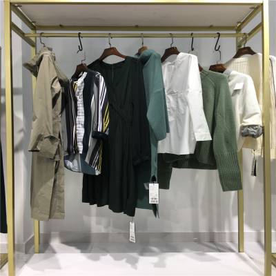 00所在地区浙江 余杭区主营产品品牌折扣女装批发 品杭州礼诚服饰有限