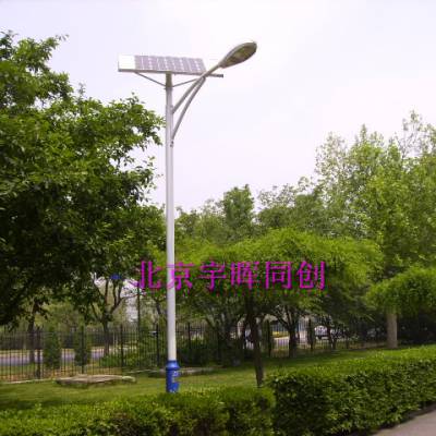 北京门头沟美丽乡通用6m太阳能一体化LED***亮路灯安装厂家价格