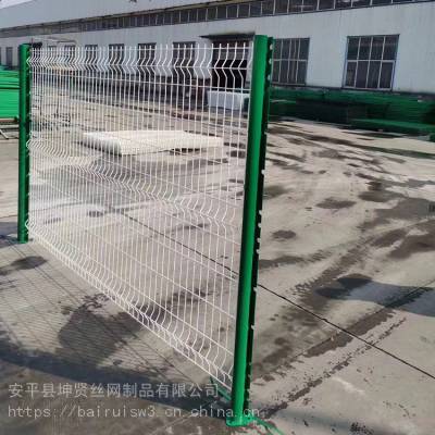 桃型柱护栏网 果园桃型柱护栏网 折弯桃型柱护栏 坤贤丝网