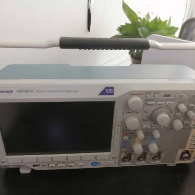 MDO3012̩ʾ Tektronix TCP0030̽ͷ