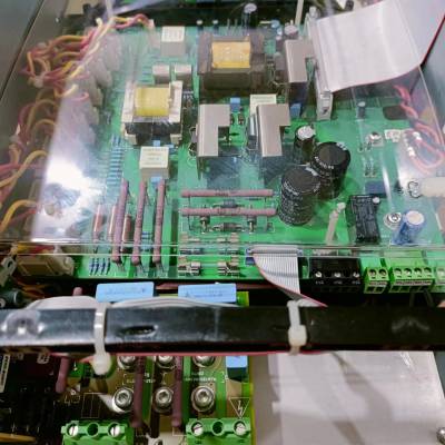 西门子6RA70直流调速器 运行显示无电压 无输出故障 专业维修
