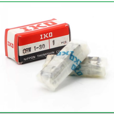 IKO交叉滚子导轨CRWG2-30 CRWM4-80 2-105 1-20 3-50 3-100 6-150