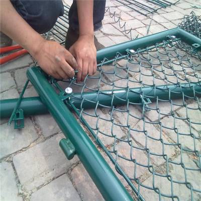 电镀锌勾花网 动物园动物围栏网 4米高球场护栏网