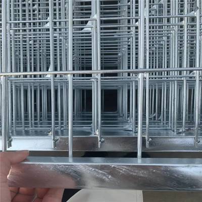 银色框架护栏 钢丝防护网 厂区隔离网