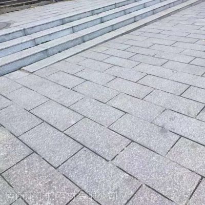 天然花岗岩芝麻白芝麻灰大理石火烧板工地建筑园林庭院花园别墅户外