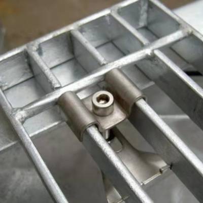 【领冠】热镀锌钢格板制造商|污水厂平台热镀锌钢格板