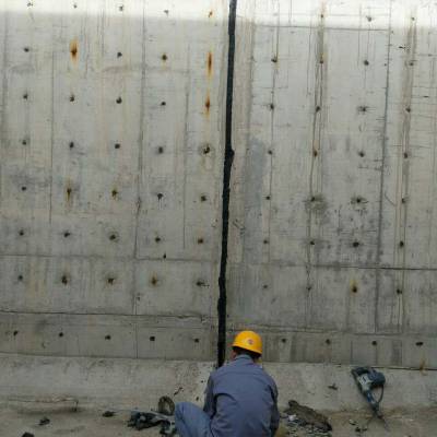 污水处理厂污水池补漏 自来水厂自来水池堵漏 新建水池收缩渗漏补漏