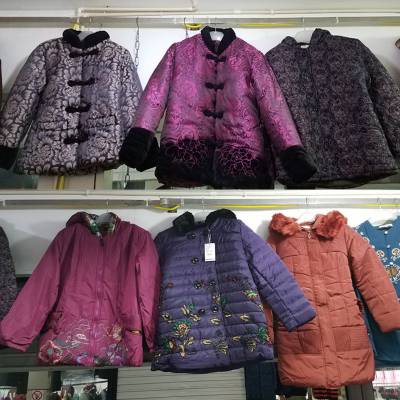 宽松加厚面包服棉袄货源批发网站大全保暖棉服运动男冲锋衣