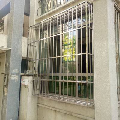 北京昌平北七家护窗阳台定做安装防盗窗防盗网