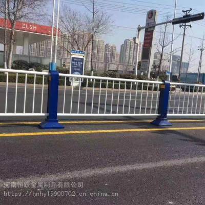 市政锌钢护栏 交通护栏京式护栏 公路围栏隔离护栏 防撞道路护栏 郑州厂家现货