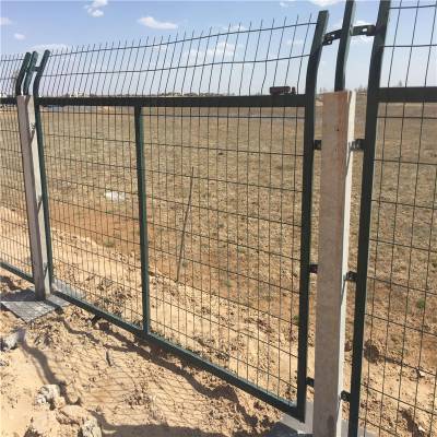 框架公路护栏网 铁丝护栏网 绿色围栏每米价格