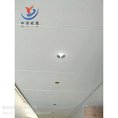 玻纤吸音板可以制作成不同的形状和颜色具有很高的装饰效果