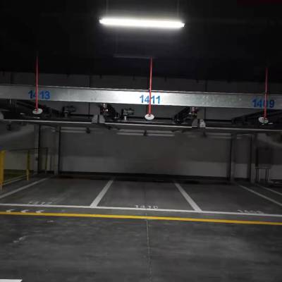 �人��е��λ����-���峵�����-˫��ͣ���豸