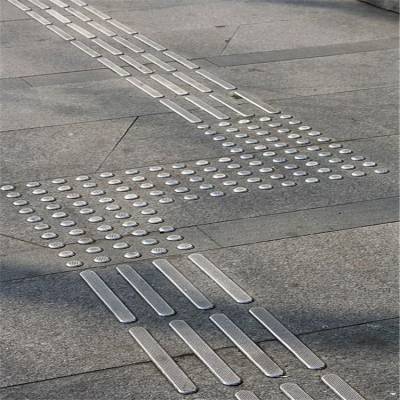 工程不锈钢盲道条机场盲道钉