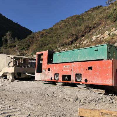 梭式矿车移动矸石仓煤矿矿车鑫通教你选型