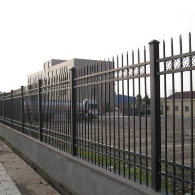 图木舒克护栏厂生产厂家|铁艺围栏|新疆合创通达护栏厂