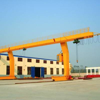 路港起重价格低图工程用门式起重机新疆门式起重机