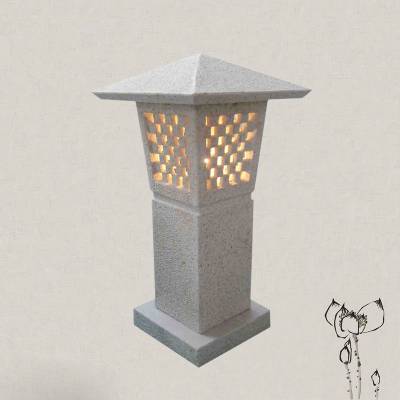 低光度石雕照明美观灯具 小型石灯 常年生产各种型号大小石灯柱