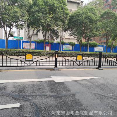 许昌定制道路护栏市政护栏马路隔离护栏人行道隔离栏杆