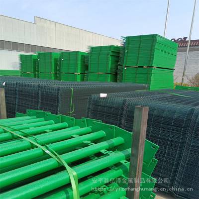 高速公路双边丝护栏网 边框型绿色防护网 低碳钢丝材质