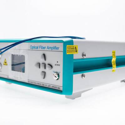 1550nm 单模光纤耦合激光器 20W 43dBm 台式