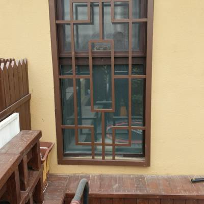 湖南万字格金属铝防盗窗 仿古木纹铝合金防盗窗焊接材料
