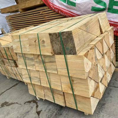 三角木加工，机器设备垫木，辐射松原料可加工三角木垫方