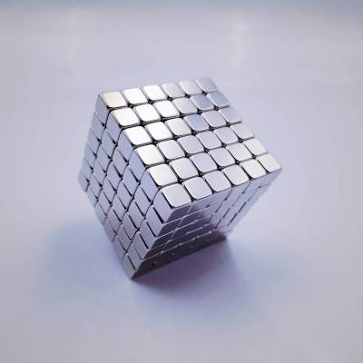 定制杭州永磁集团烧结钕铁硼方块磁铁是各类电机需要的产品