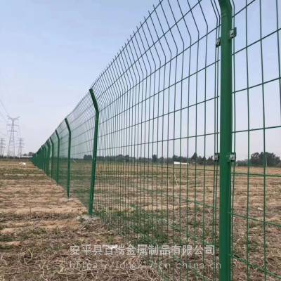 安平百瑞 高速公路铁丝隔离栅 钢管立柱双边护栏网 浸塑圈地围栏网厂家直销