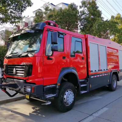 国三出口干粉泡沫联用消防车 重汽11吨灭火消防车
